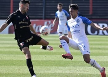 Colón busca su primer triunfo ante Godoy Cruz, de local en Paraná