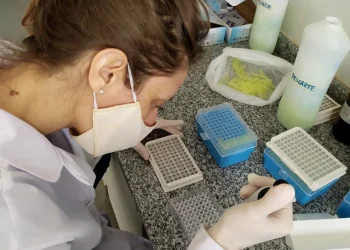 Después de tener Covid cuántos días debo esperar para vacunarme