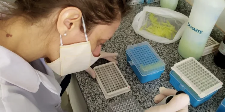 Después de tener Covid cuántos días debo esperar para vacunarme