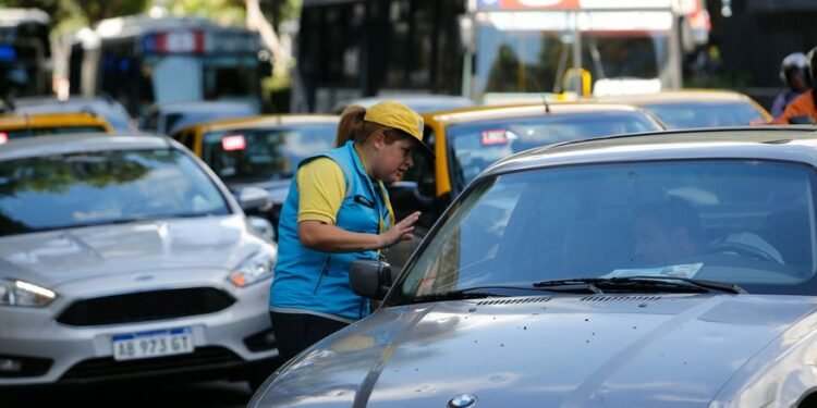 Licencia de conducir en CABA: por qué es necesario reimprimir el carnet y cómo es el trámite online