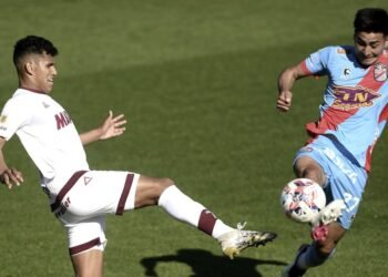 Arsenal, que busca mejorar el promedio, recibe a Lanús en Sarandí