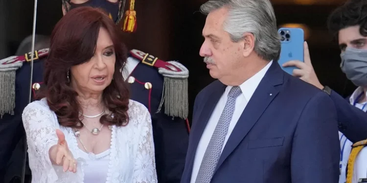 Idas y vueltas: del “seguimos negociando” del Presidente a las dudas y contradicciones en el tramo final de la negociación con el FMI