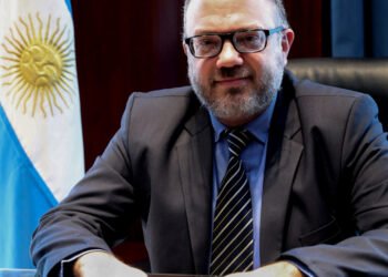 “El acuerdo con el FMI es un paso necesario para normalizar situación macroeconómica”