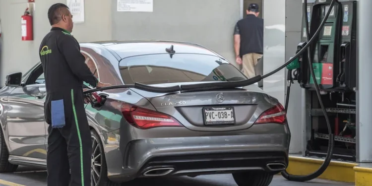 Vacaciones de Semana Santa quedarán libres de IEPS para las gasolinas