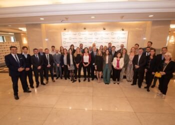 Temporada de nieve: Lammens promociona destinos argentinos en Montevideo