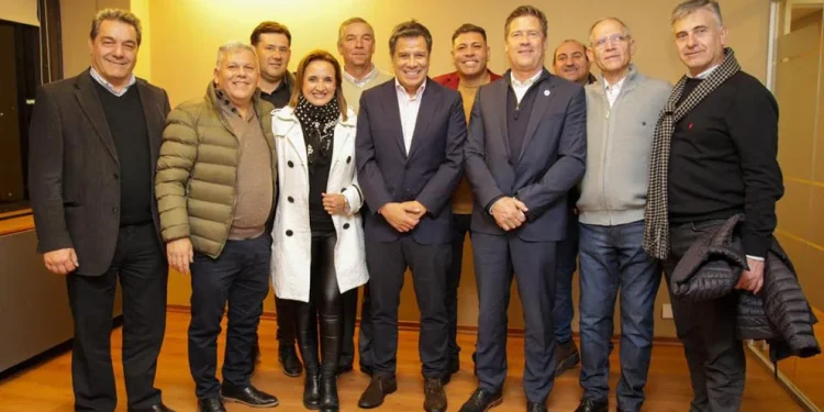 Facundo Manes se reunió con intendentes cordobeses y sumó apoyos para el 2023