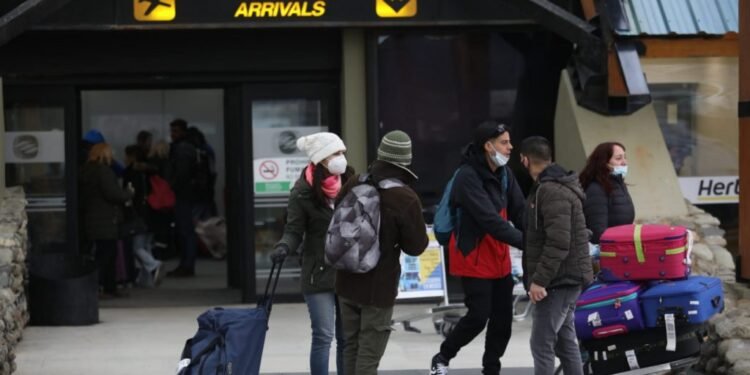 Fin de semana extralargo: intenso movimiento turístico en todo el país