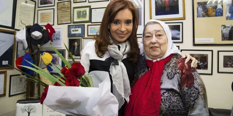 La dura crítica de Hebe de Bonafini a Alberto Fernández: “Abre su propia fosa, y ahí va a caer”