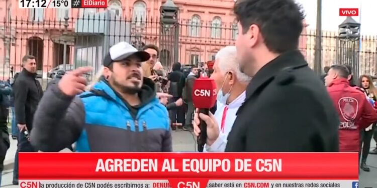 Massa demandará a quienes lo agredieron el día de su asunción