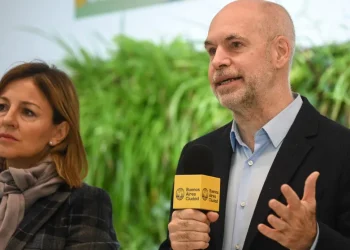 El gobierno porteño quiere que la Anses también le quite las AUH a quienes no envían sus hijos a clases