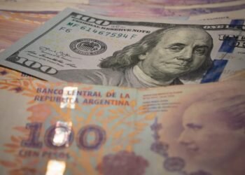 El Banco Central avanza con su idea de no dejar retrasar más al dólar frente al peso
