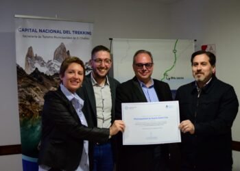 Reconocimiento a municipios de la provincia de Santa Cruz