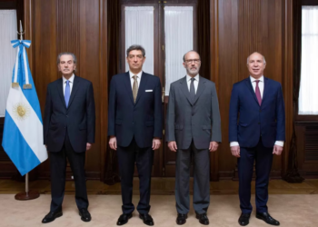 La estrategia a largo plazo del Gobierno para avanzar contra los jueces de la Corte