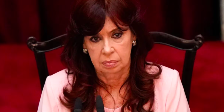A qué hora habla Cristina Kirchner hoy, en Río Negro, tras la condena por corrupción