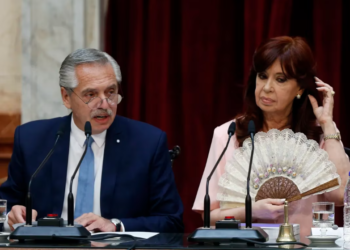 Alberto Fernández volvió a defender las PASO, cuestionó el liderazgo de Cristina y recordó sus “descuidos éticos graves”