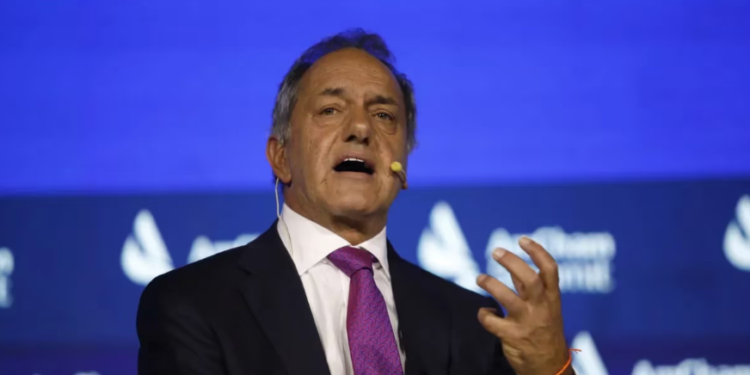 Scioli profundiza el armado bonaerense, asume el desafío de Massa y relativiza el pedido de los gobernadores
