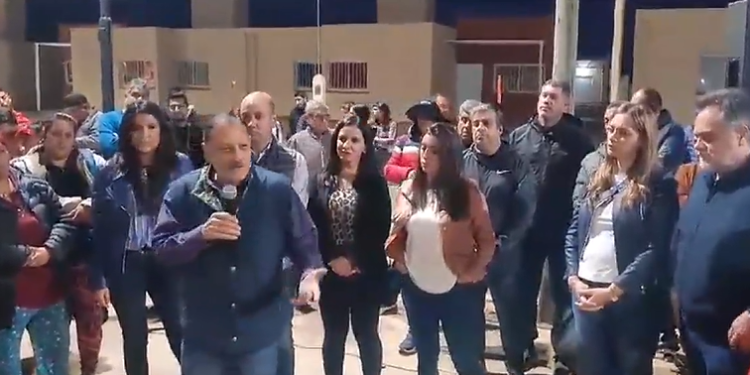 El gobernador Ricardo Quintela anunció que renunciará si gana Javier Milei y enojó a sus colegas peronistas