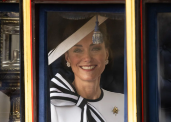 Kate Middleton se muestra por primera vez en público desde que le diagnosticaron cáncer