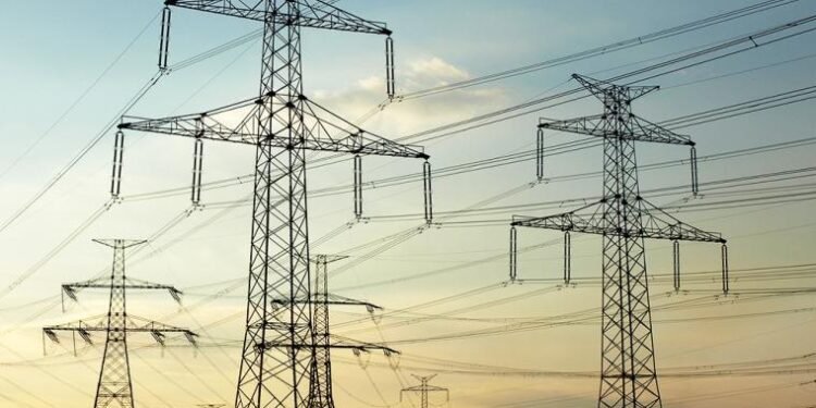 El gobierno de Axel Kicillof anunció un aumento en la luz que será del 8% en promedio, variable según el consumo y la categoría del usuario