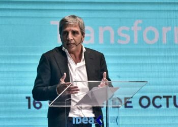 El ministro de Economía, anunció que el Gobierno recibió los primeros tres proyectos para adherir al RIGI por un total de US$1500 millones.