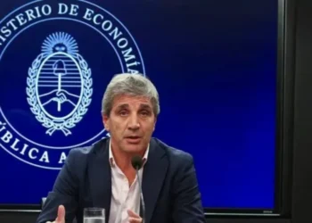 Premian a Luis Caputo en Estados Unidos como “Ministro de Finanzas del año”