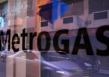 El presidente de YPF, Horacio Marín, anunció que la petrolera venderá las acciones que tiene en Metrogas