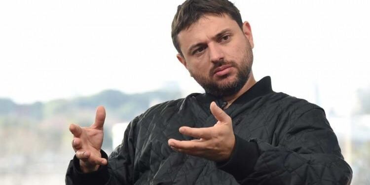 Axel Kicillof es fuertemente criticado por Juan Grabois