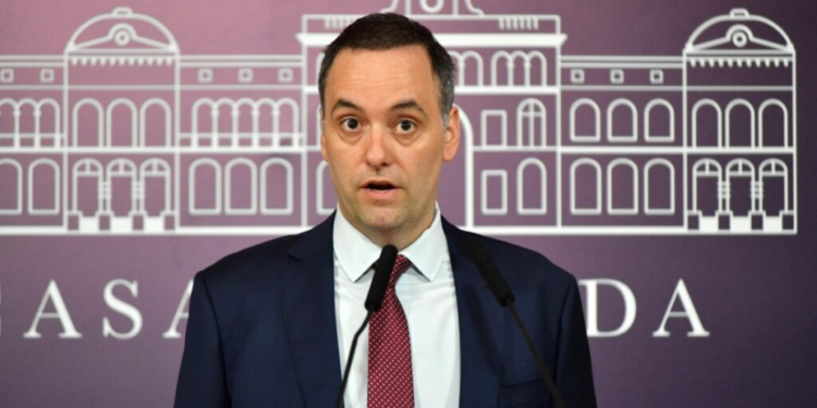 El Gobierno evaluará a 40 mil trabajadores estatales para definir su continuidad