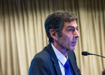 Echaron al secretario de Energía, Eduardo Rodríguez Chirillo