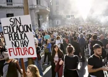 Conflicto Universitario: El paro universitario tuvo una importante adhesión en su primer día