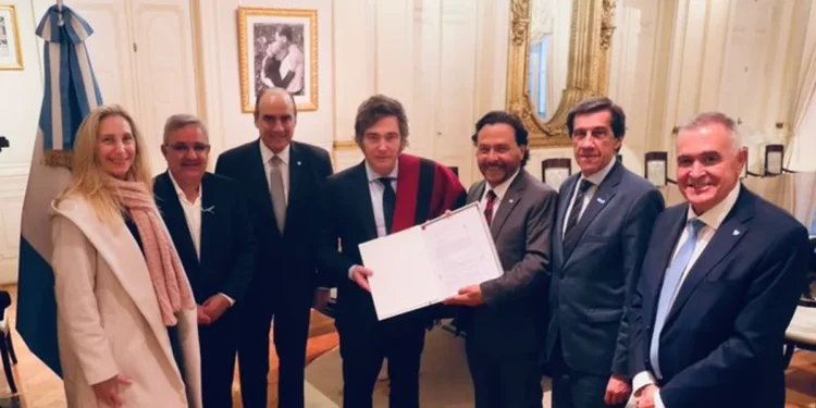 Javier Milei atomiza a las ligas de gobernadores para negociar mano a mano el proyecto