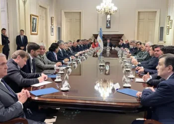 Los gobernadores de la Unión Cívica Radical (UCR) volverán a la Casa Rosada este martes para reunirse con Javier Milei