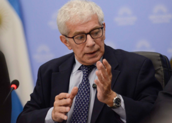Afirman desde el Gobierno Nacional que Mariano Cuneo Libarona seguirá un mes más pero su salida ya está organizada