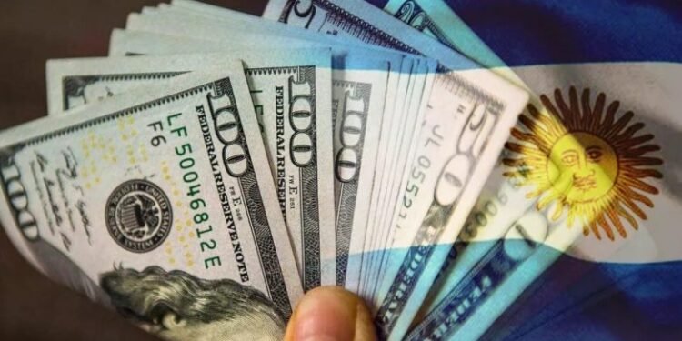 ¿Se viene la dolarización? Las tres alertas que señala uno de economistas más consultados en la city