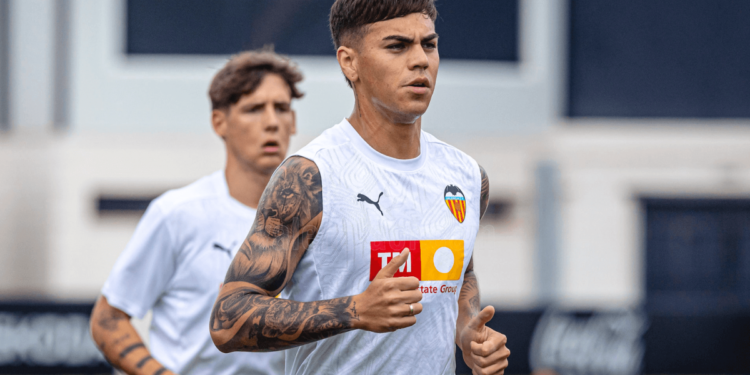 Enzo Barrenechea, la gran sorpresa de la convocatoria del equipo de Scaloni que enfrentará a Paraguay