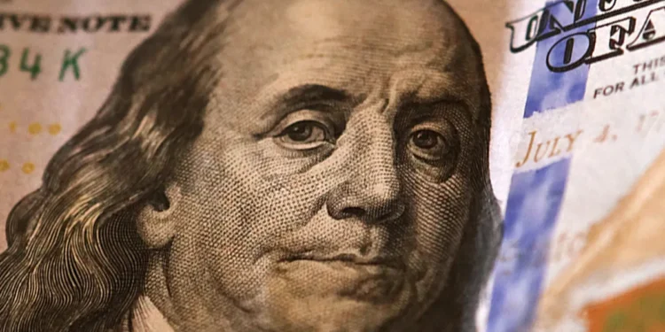 Mercados Hoy: La llegada de los dólares del blanqueo, siguen generando caída del dólar blue cerrando por debajo del MEP