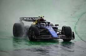 Automovilismo: El argentino espera por la definición de su futuro en la F1