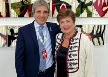 Negociaciones entre Argentina y el FMI, suspendidas hasta el 2025