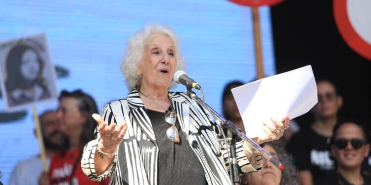 El Gobierno le contestó a Estela de Carlotto y negó que vaya a cerrar la ex ESMA