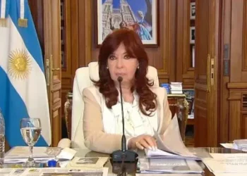 El Gobierno denunció a Cristina Kirchner por cobrar un millonario beneficio de manera ilegal