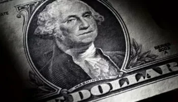Dólar en la mira: suben las importaciones, llueven paquetes en Ezeiza y crece la demanda en los paralelos
