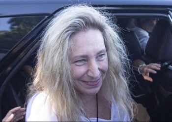 Karina Milei fue a un acto de la juventud libertaria en Villa Urquiza y los vecinos la recibieron con un cacerolazo