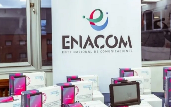 El Gobierno analizará la fusión de Telefónica y Telecom