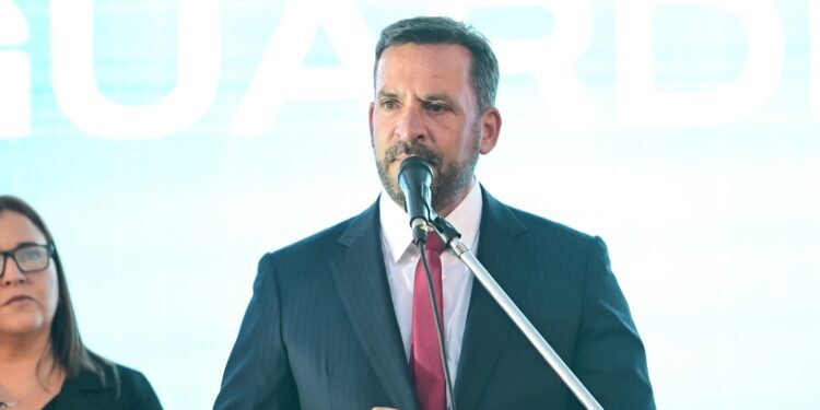 Escobar presentó su Policía Municipal. “Ni mano dura, ni blanda ni discursos bobos: mano firme, inteligente y responsable para avanzar contra la delincuencia”
