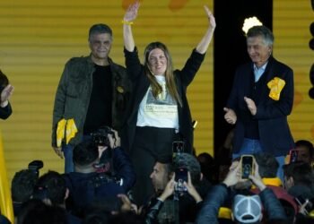 En campaña: Macri con Lospennato en la mira