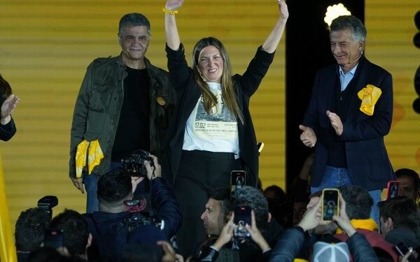 En campaña: Macri con Lospennato en la mira