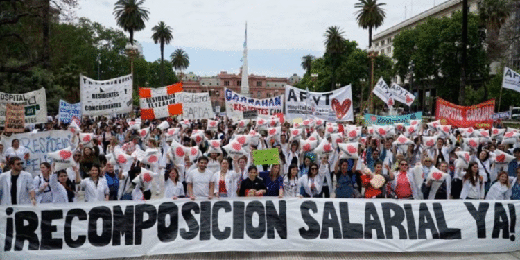 Anuncio salarial para trabajadores del Garrahan