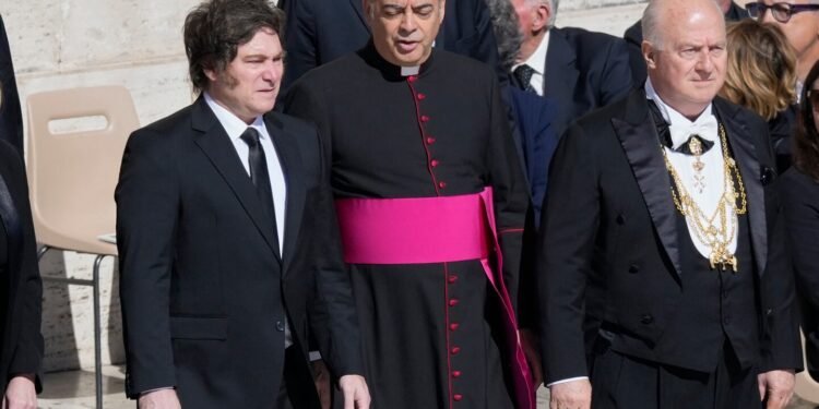 Javier Milei asistirá a la asunción de León XIV y no participará en las elecciones de la Ciudad de Buenos Aires este domingo