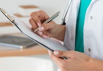 Residencias médicas: reforma oficializada, examen único con fecha.