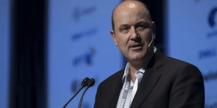 Sturzenegger: “Motosierra” del Gobierno para provincias, critica a gobernadores